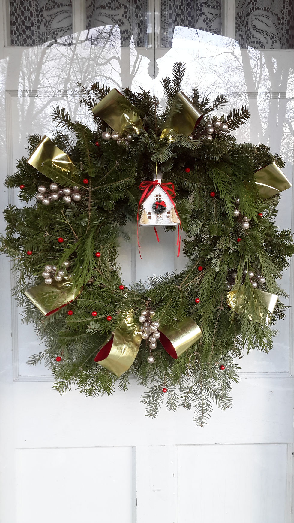 Themed Fresh Evergreens Wreath
