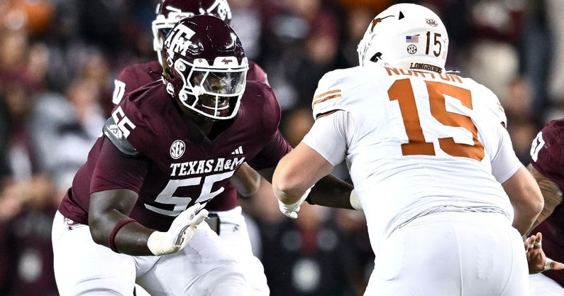 Texas A&M OG provides pass protection in a game against Texas