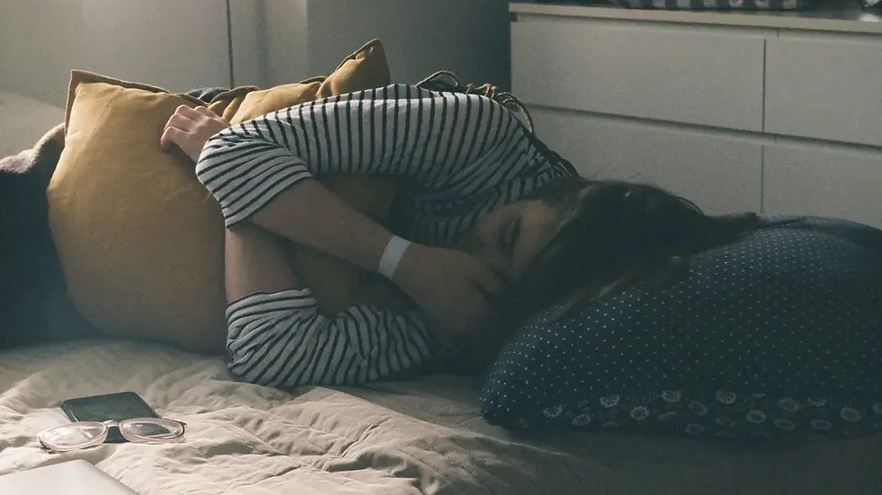 woman-sleeping-bed-home