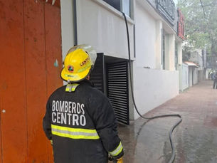 Atiende Centro reporte de incendio en Paseo Tabasco. 