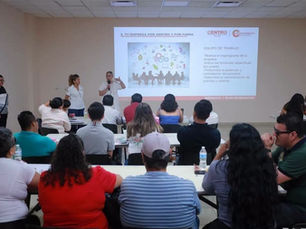Emprendedores al Centro, un programa para el bienestar del pueblo.