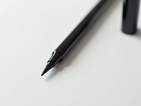 Top Eyeliners for Perfect Winged Looks: Eyeliner for Winged Eyes