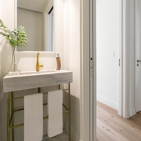 Casa de banho com home staging em Rua Actor Taborda