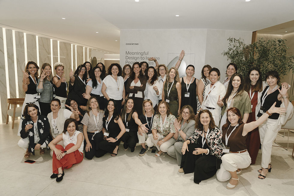 Profissionais de Home Staging de vários países reunidos em Alicante para partilhar conhecimento e elevar os padrões da profissão.