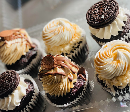 Coras Cakery 1_edited.jpg