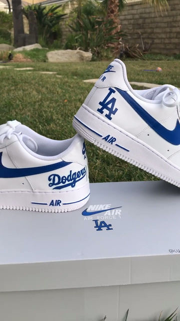 Thumbnail: Dodgers Air Force 1s