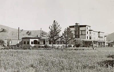 Razing of Mammoth Hotel in 1936