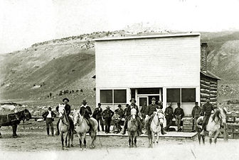 Lawrence Link Saloon, Link Saloon Gardiner