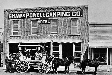 Shaw & Powell Camping Co. Hotel