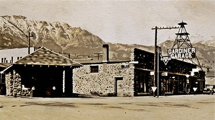 Holem & Pilger Gas Station, Gardiner Garage
