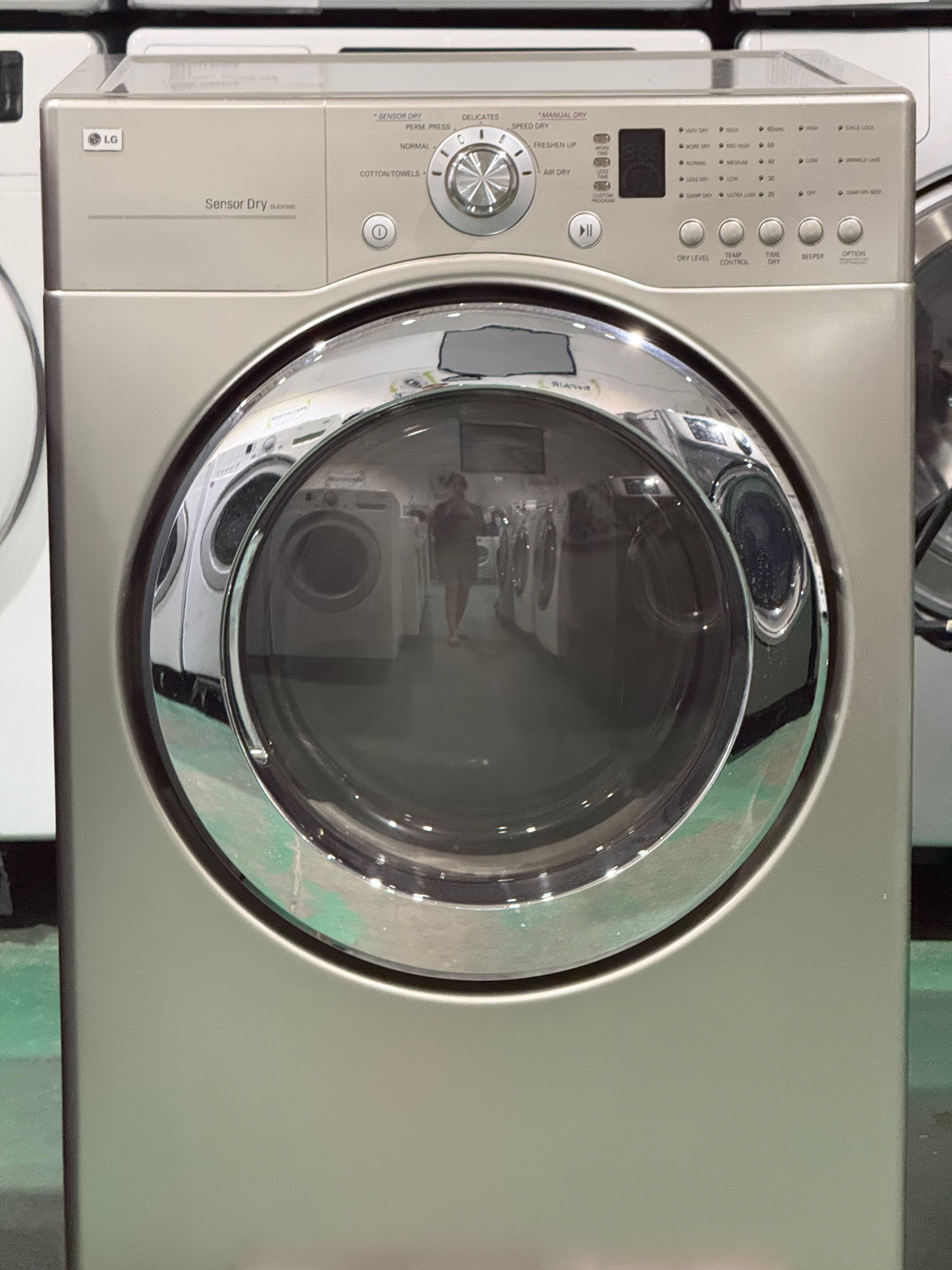 LG Dryer DLE3733S (D7512)