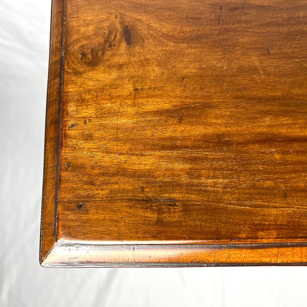 Thumbnail: Satinwood small bachelor’s chest of drawers