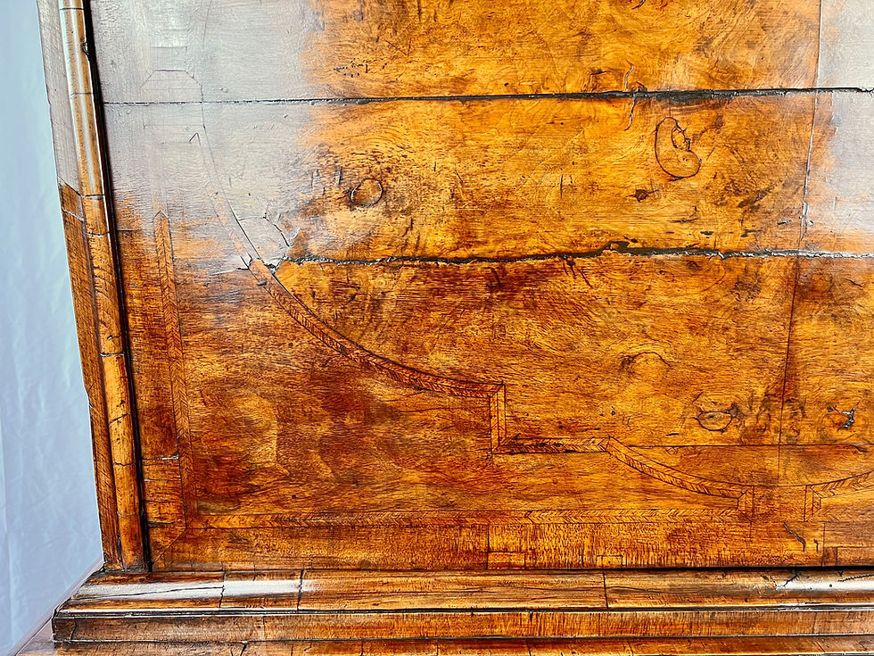 Thumbnail: Queen Anne walnut escritoire