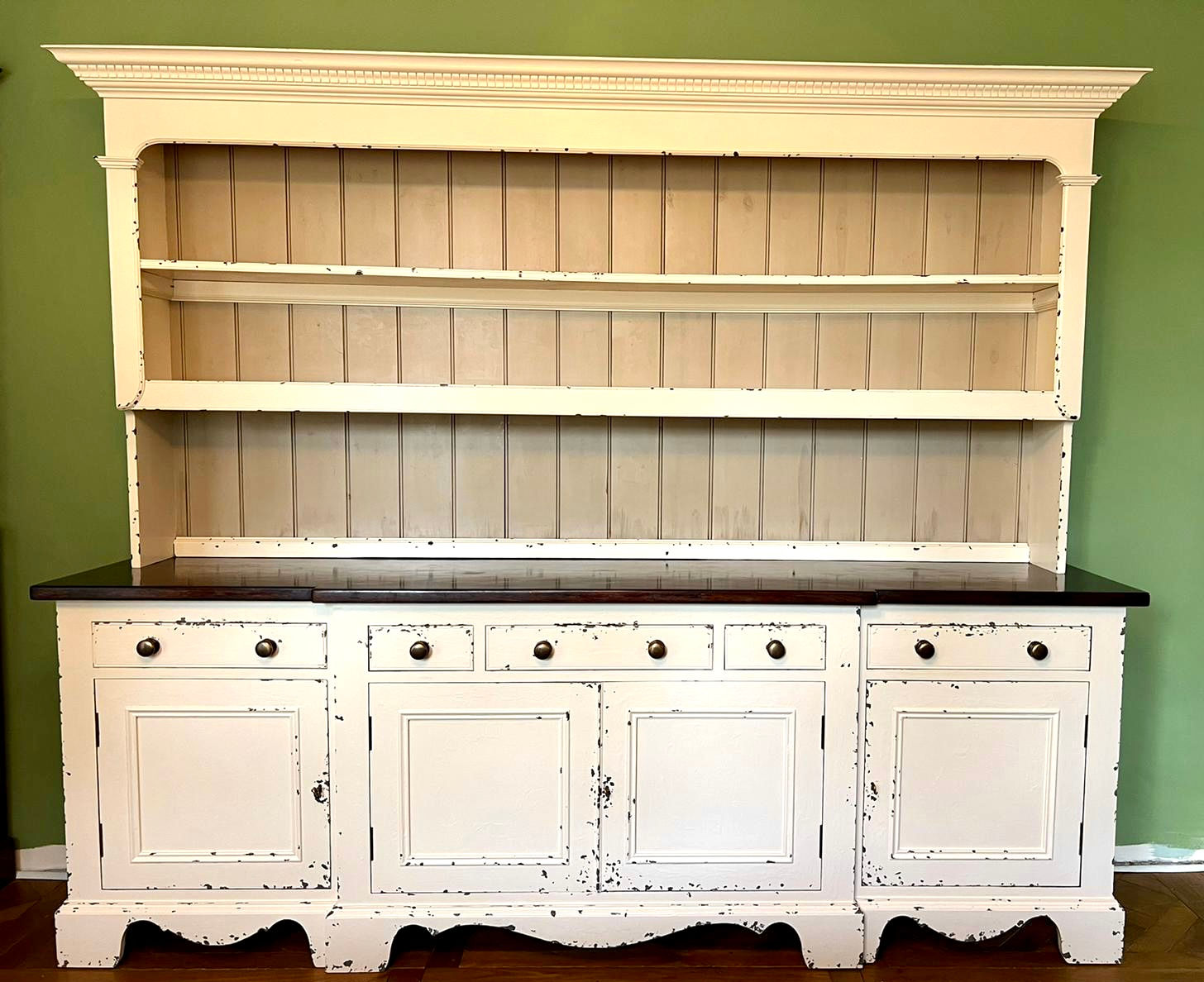 Large Chalon Georgian-style painted kitchen dresser