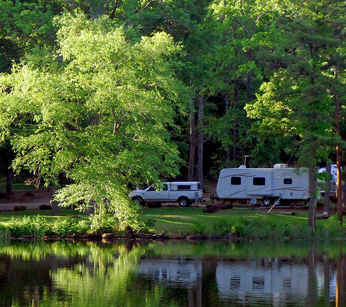 RV-long-shot-on-lake-1.jpg