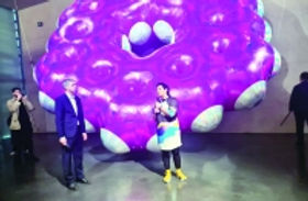 الفنانة الكويتية منيرة القديري ترصد "عبورا متحوّلا" للنفط