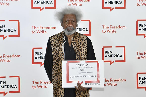 وول سوينكا يعود إلى الرواية: هجائيّة ضدّ الفساد
وقائع بلاد أسعد الناس في العالم