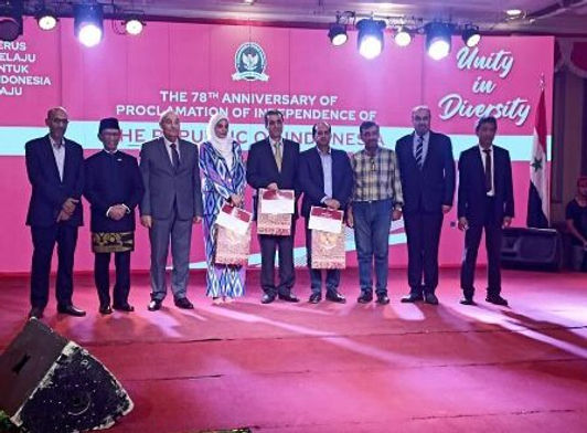 السفارة الإندونيسية بدمشق تعلن الفائزين في مسابقة كتابة المقال الصحفي