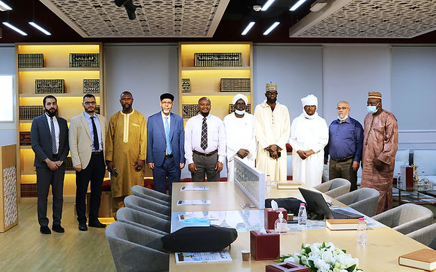 مجمع اللغة العربية بالشارقة يبحث مع وفد أكاديمي أفريقي تعزيز العلاقات بين المراكز البحثية