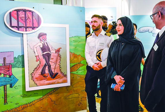 أكبر معرض كتب عائم بالعالم يرسو في ميناء راشد بدبي