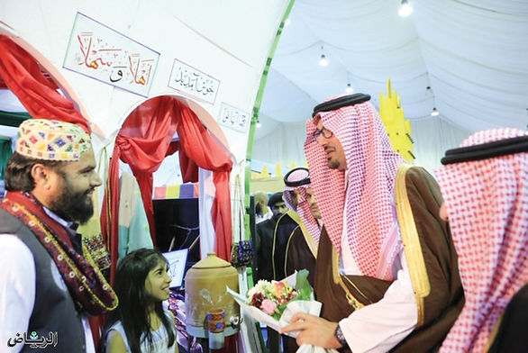 تدشين مهرجان الثقافات والشعوب بالجامعة الإسلامية في المدينة المنورة