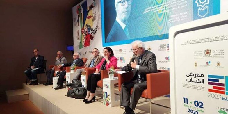 معرض الرباط الدولي للنشر والكتاب يكرم الشاعر محمد بنيس