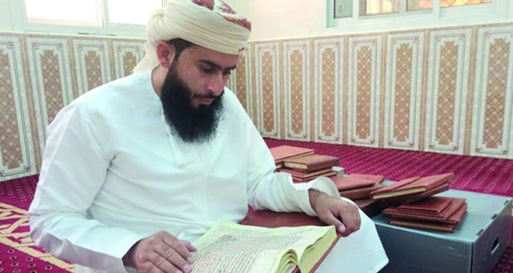 «الوثائق والمحفوظات الوطنية» توثق «20» مجلدا للعلامة عبدالرحمن الكعبي