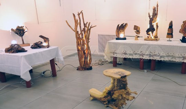 “المركز الثقافي العربي” بدمشق ينظم معرضا بعنوان “حوار الضوء والخشب 3” للفنان شفيق الغبرة