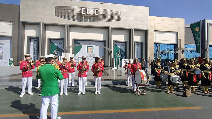 معرض الكتاب استقبل زواره في يومه الأخير بالموسيقى والزى الفرعونى.. 