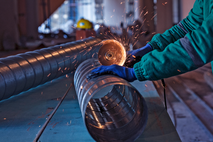 arc-welding-steel-construction-site.webp