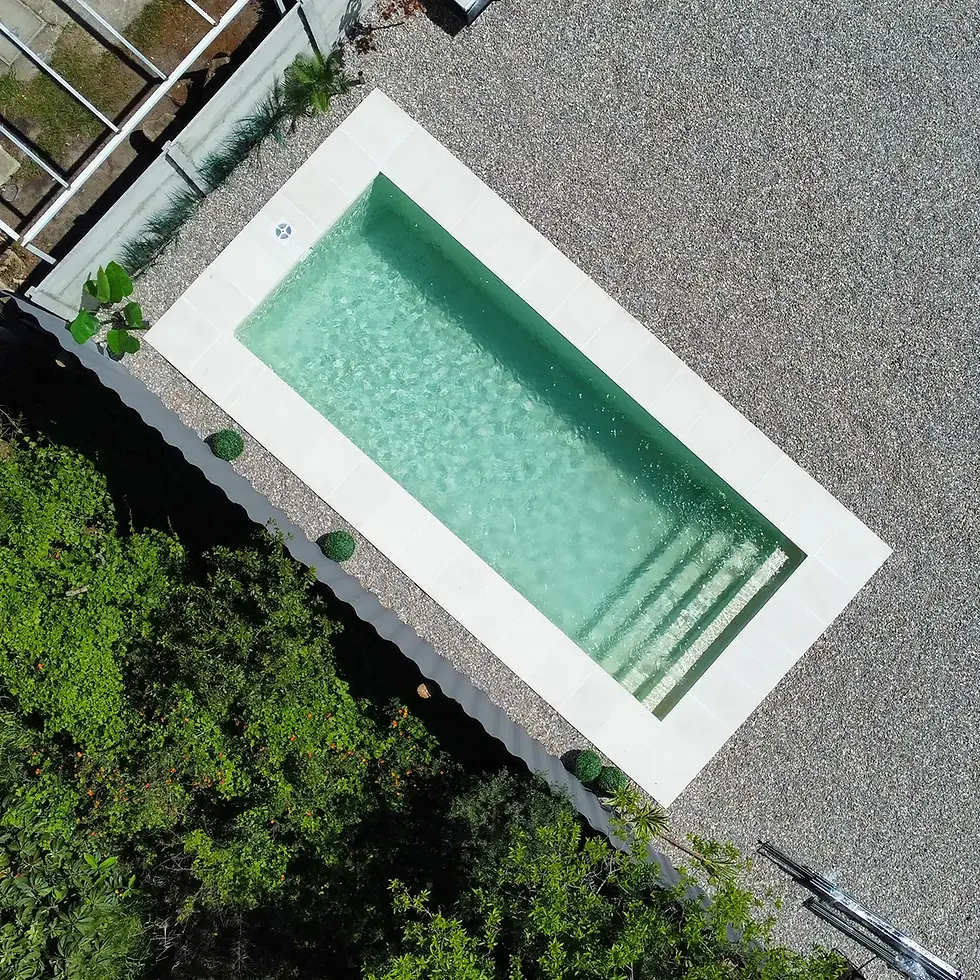 piscina en fibra de vidrio instalada en Uruguay