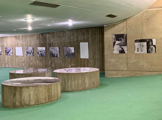 Exposition "Aragon : les adieux" à l'Espace Niemeyer