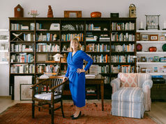 Capturing Art Lover & Art Collector Nancy: An Elegant Portrait Session