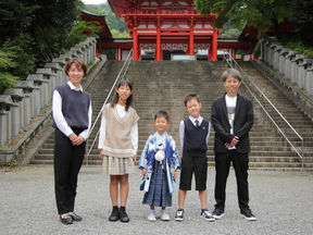 七五三詣りの家族写真