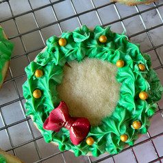 One dozen cookies - frosting wreath design