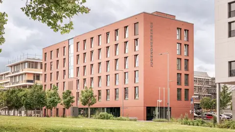 Neckar riverside in Heilbronn, Baden-Württemberg – setting for LevelUp English school trips and English immersion programmes in Germany