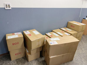 新年度教材の段ボール