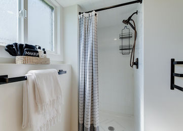 12 Bath 2 WestHaven Okanagan Vacation Rental.jpg