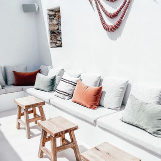 Zithoekje bij The Rooster op Antiparos