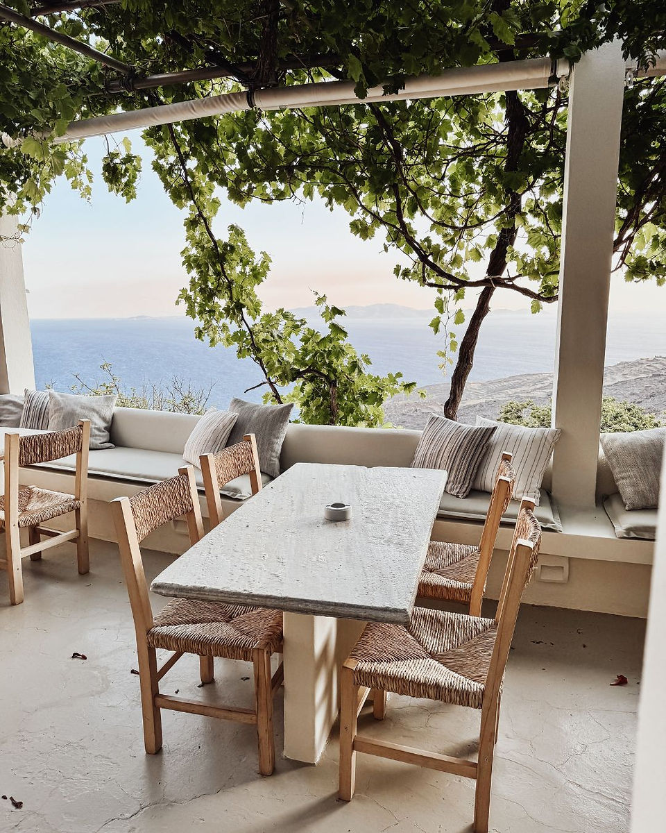 Uitzicht vanaf het restaurant van To Perivoli tis Kardianis op Tinos