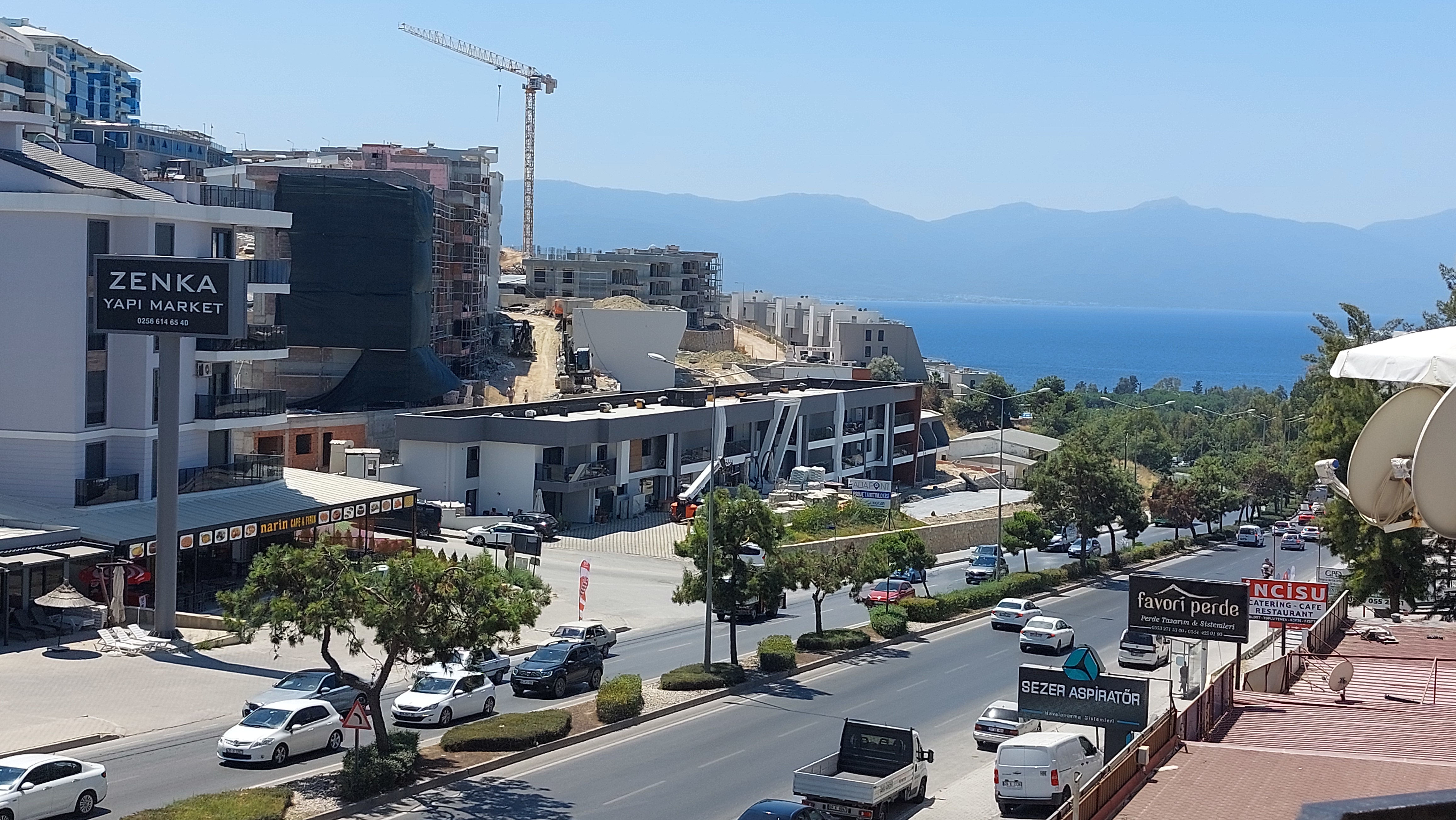 Kuşadası KADINLAR DENİZİ'nde Deniz Manzaralı 3+1 Satılık Daire