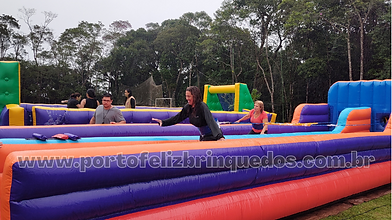 Brinquedo estilingue Humano inflável com alças elásticas para aluguel em eventos