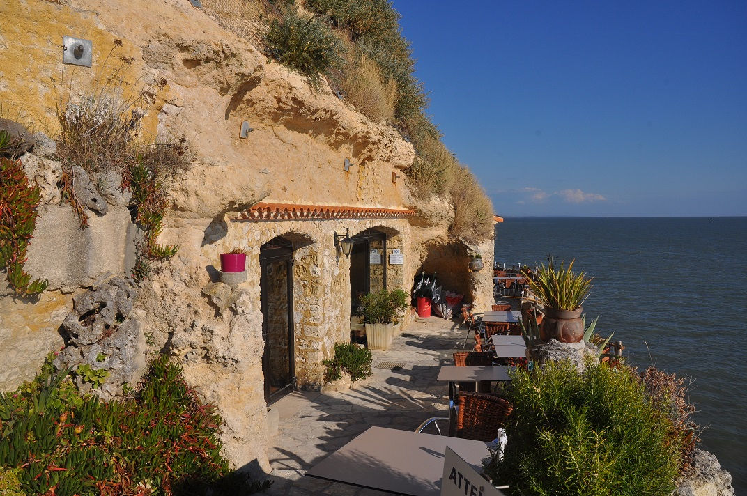 Visite des Grottes de Matata