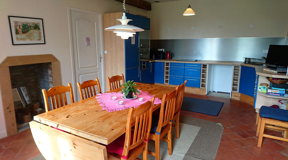 Guest-house: kitchen