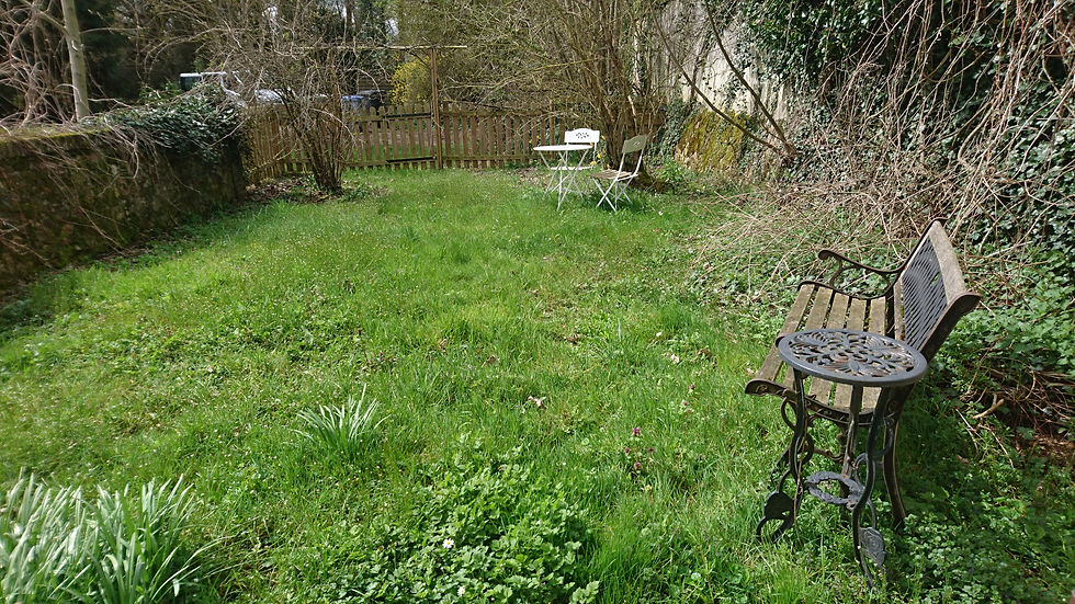 Guest-house: double room's garden