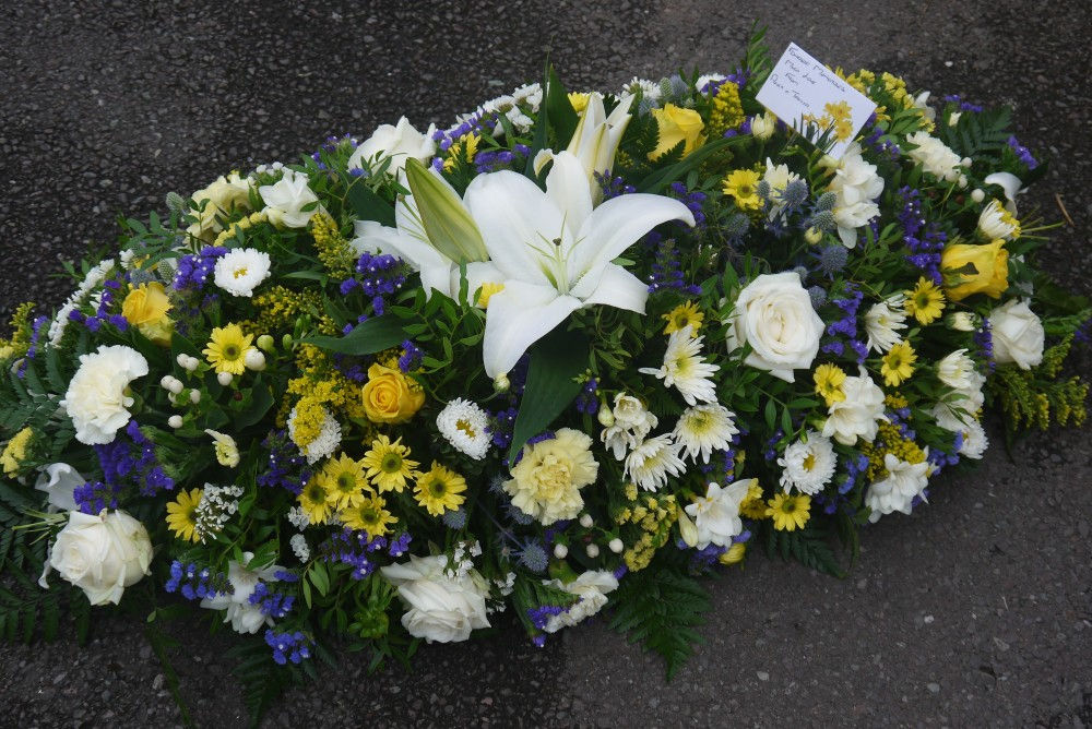 Yellow, White & Blue Spray 