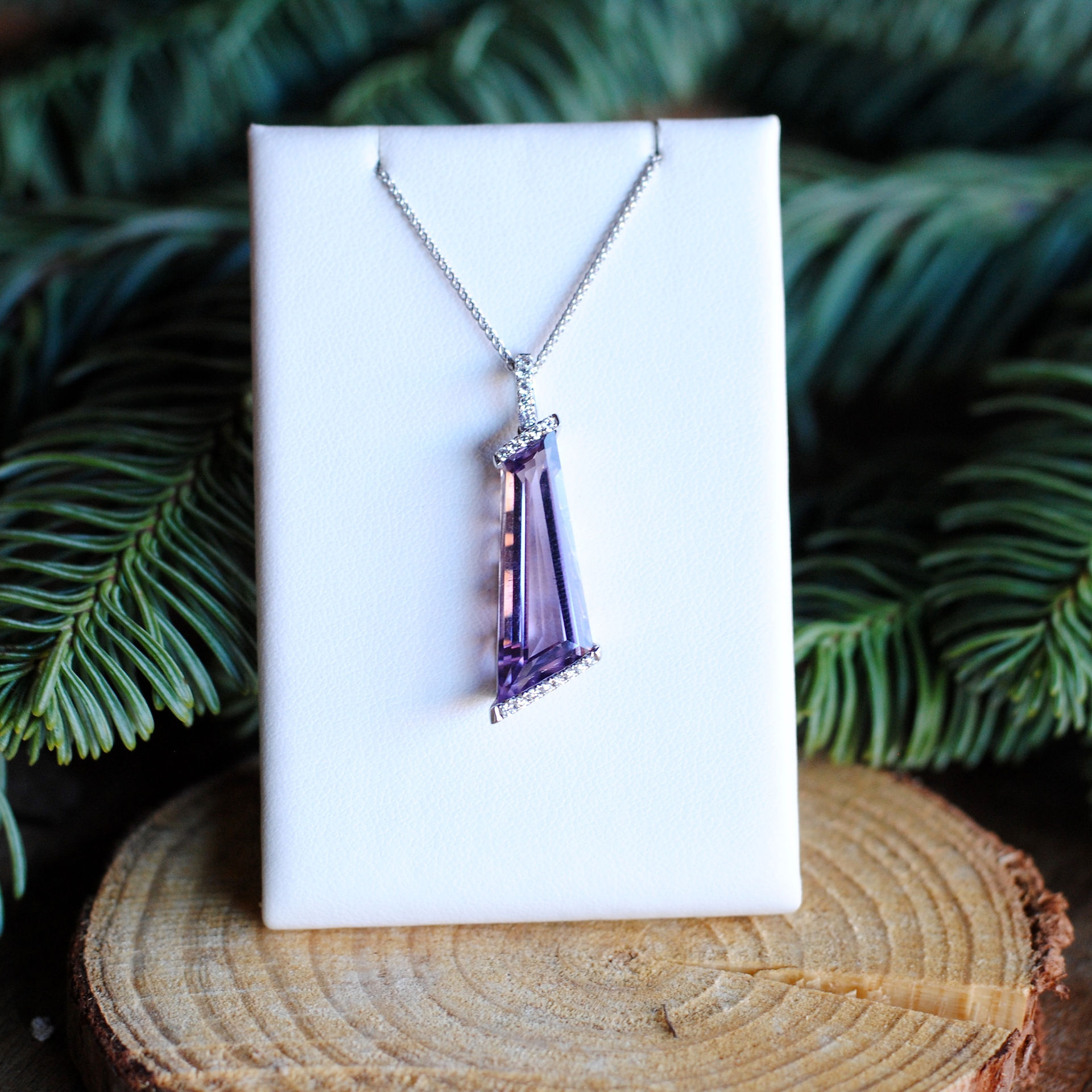 Geometric Amethyst Necklace