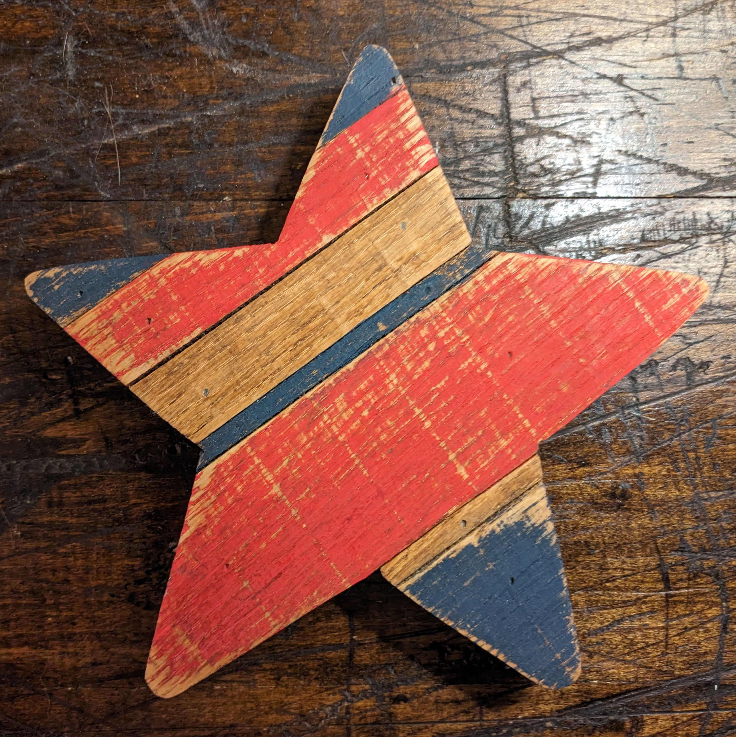 7.75" Wide Star Shelf Sitter 