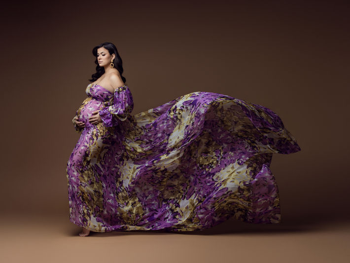 flowy gown dallas maternity shoot