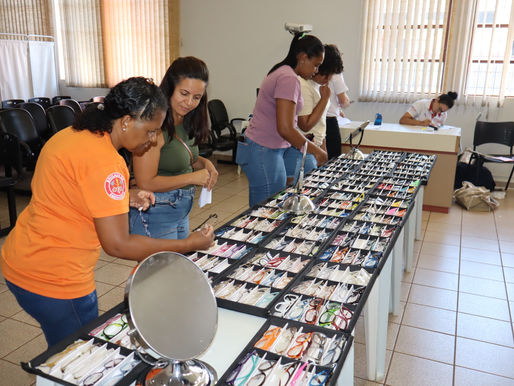 Prefeitura realiza entrega de óculos do mutirão de saúde em Palotina